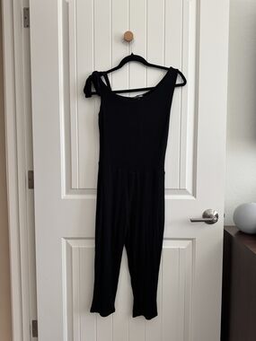 Fashion Nova Black One-Shoulder Tie-Strap Jumpsuit